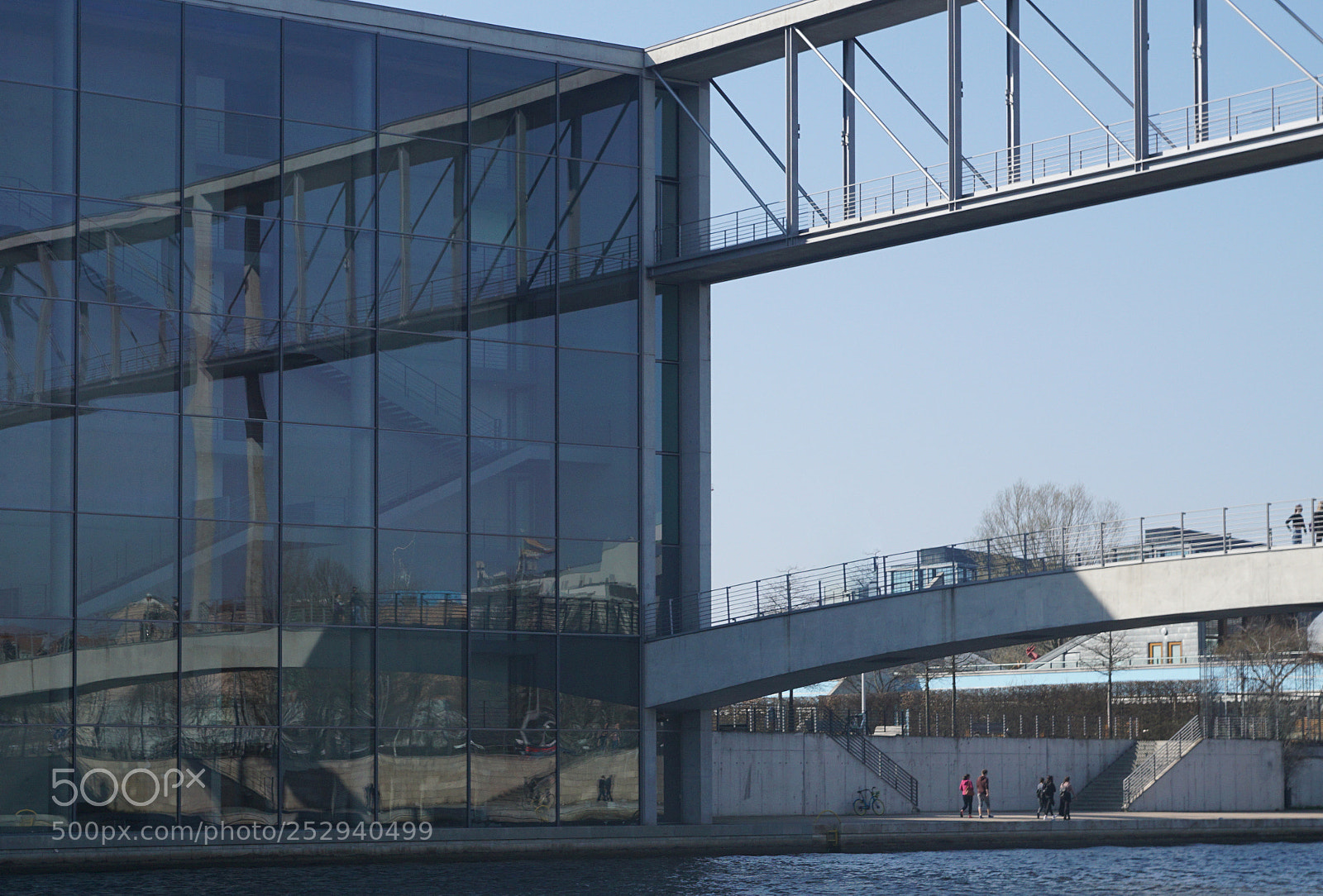 Sony ILCA-77M2 sample photo. Spiegelung photography