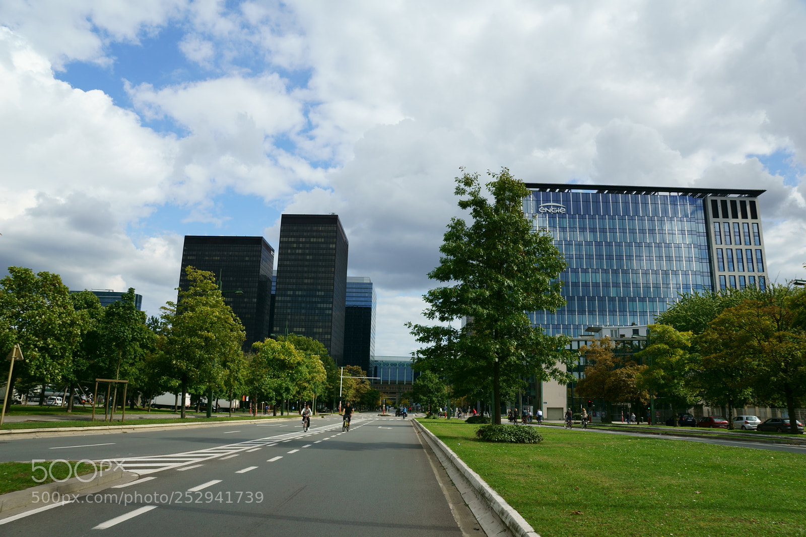 Sony DT 16-50mm F2.8 SSM sample photo. Office builing, brussels photography