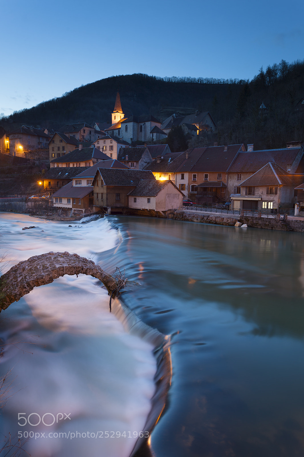 Canon EOS 5D Mark II sample photo. Nightfall in lods, doubs photography