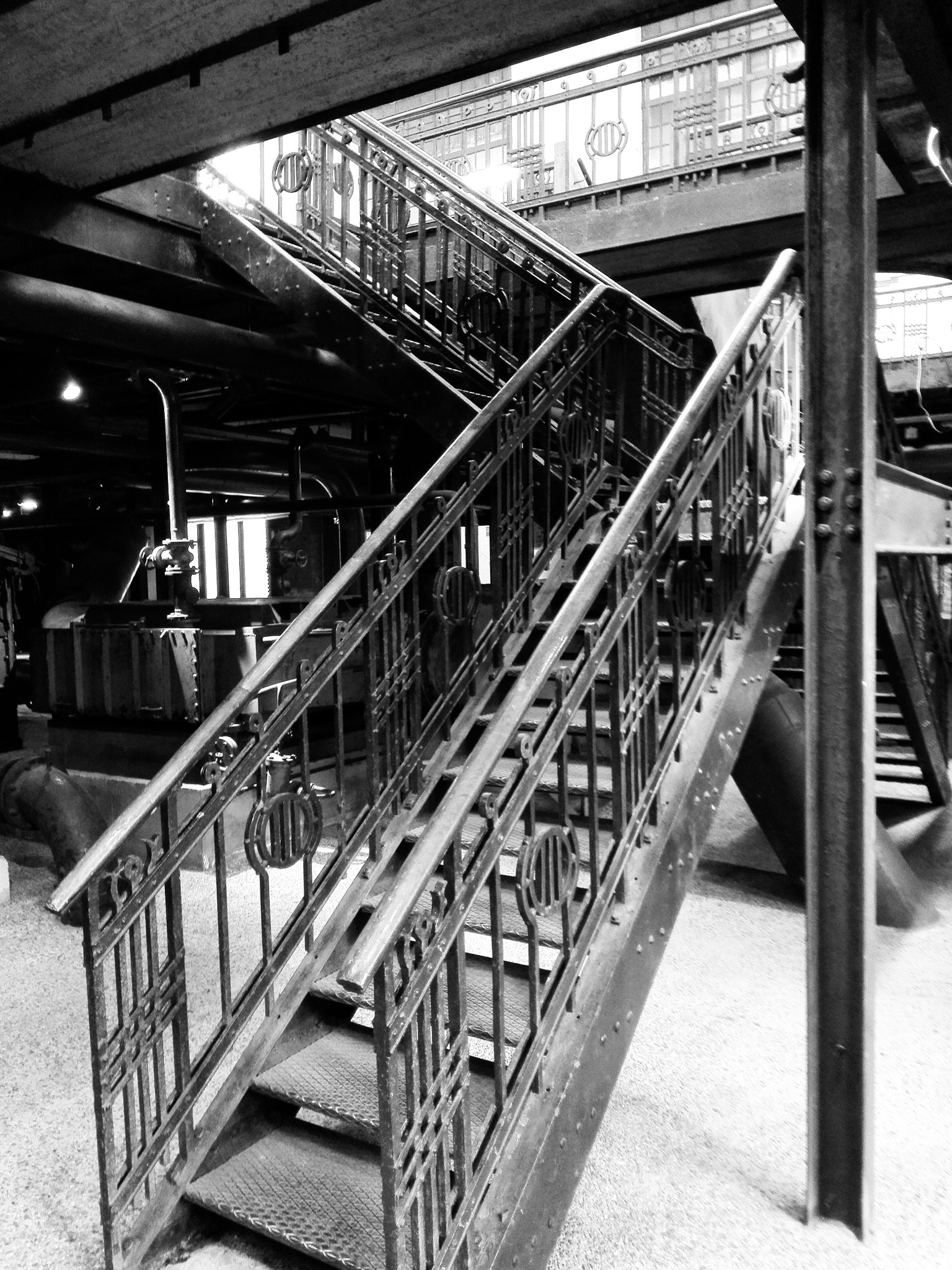 HUAWEI P7-L10 sample photo. Vintage stairs photography