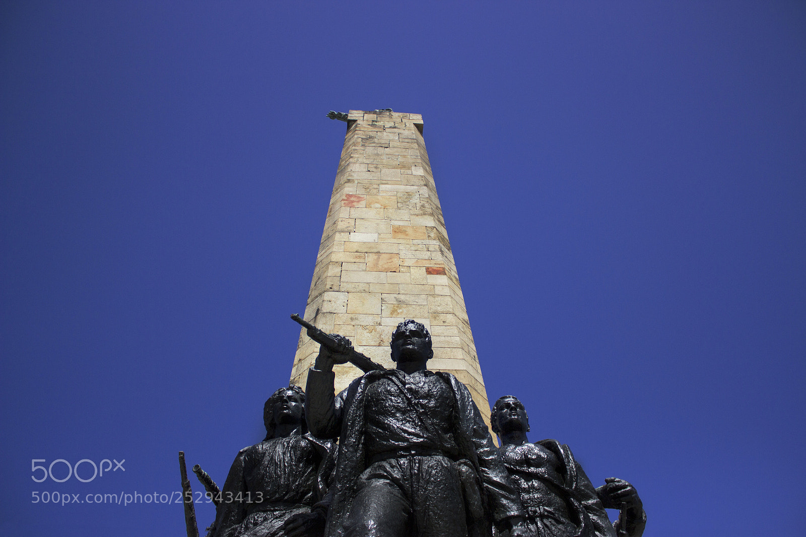 Canon EOS 600D (Rebel EOS T3i / EOS Kiss X5) sample photo. Monument "sloboda" photography