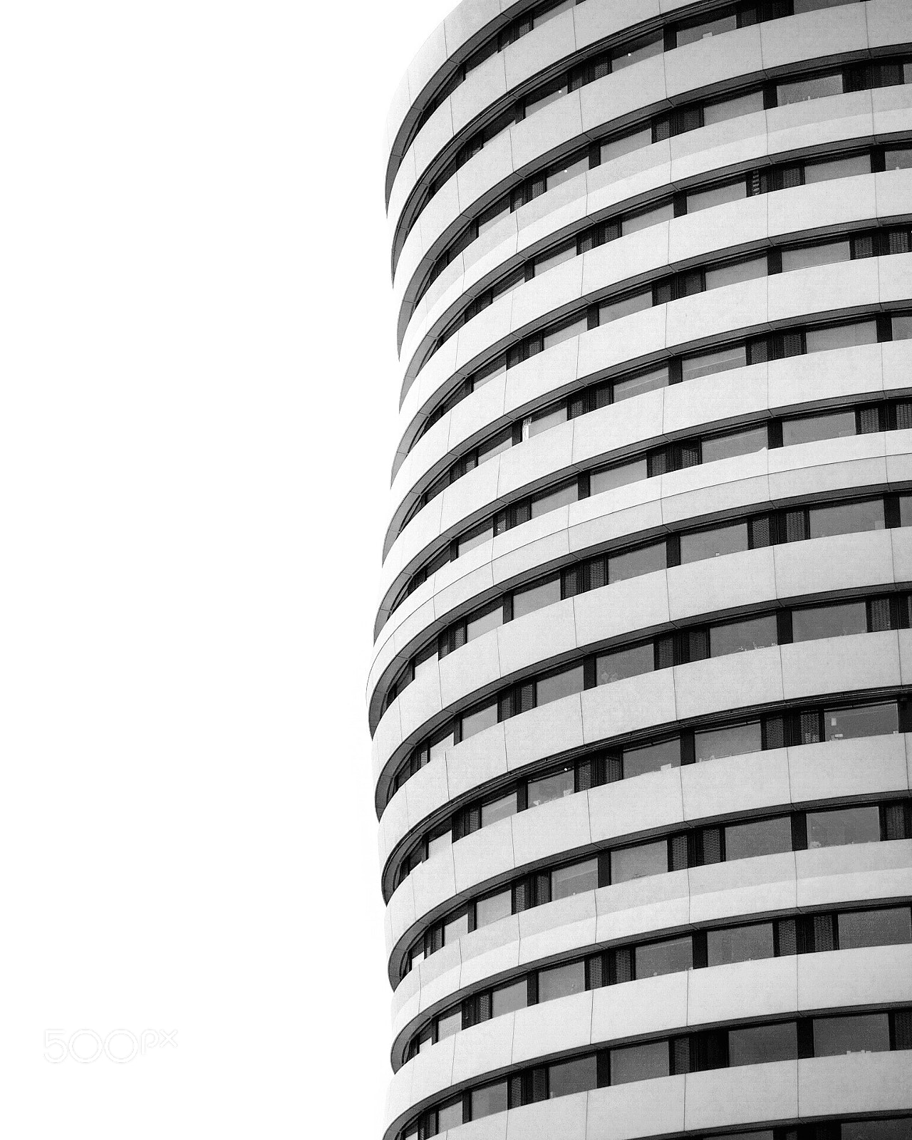 Olympus OM-D E-M10 II sample photo. Subtle curves photography