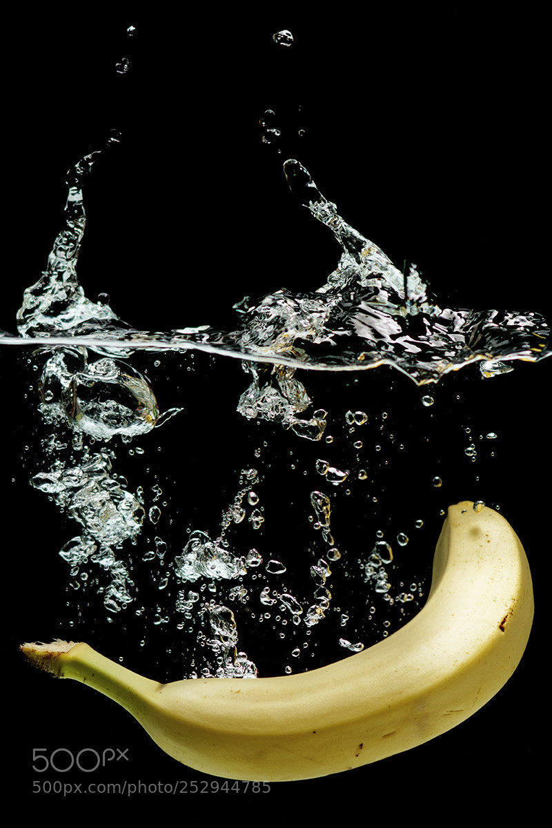 Sony ILCA-77M2 sample photo. Banana photography