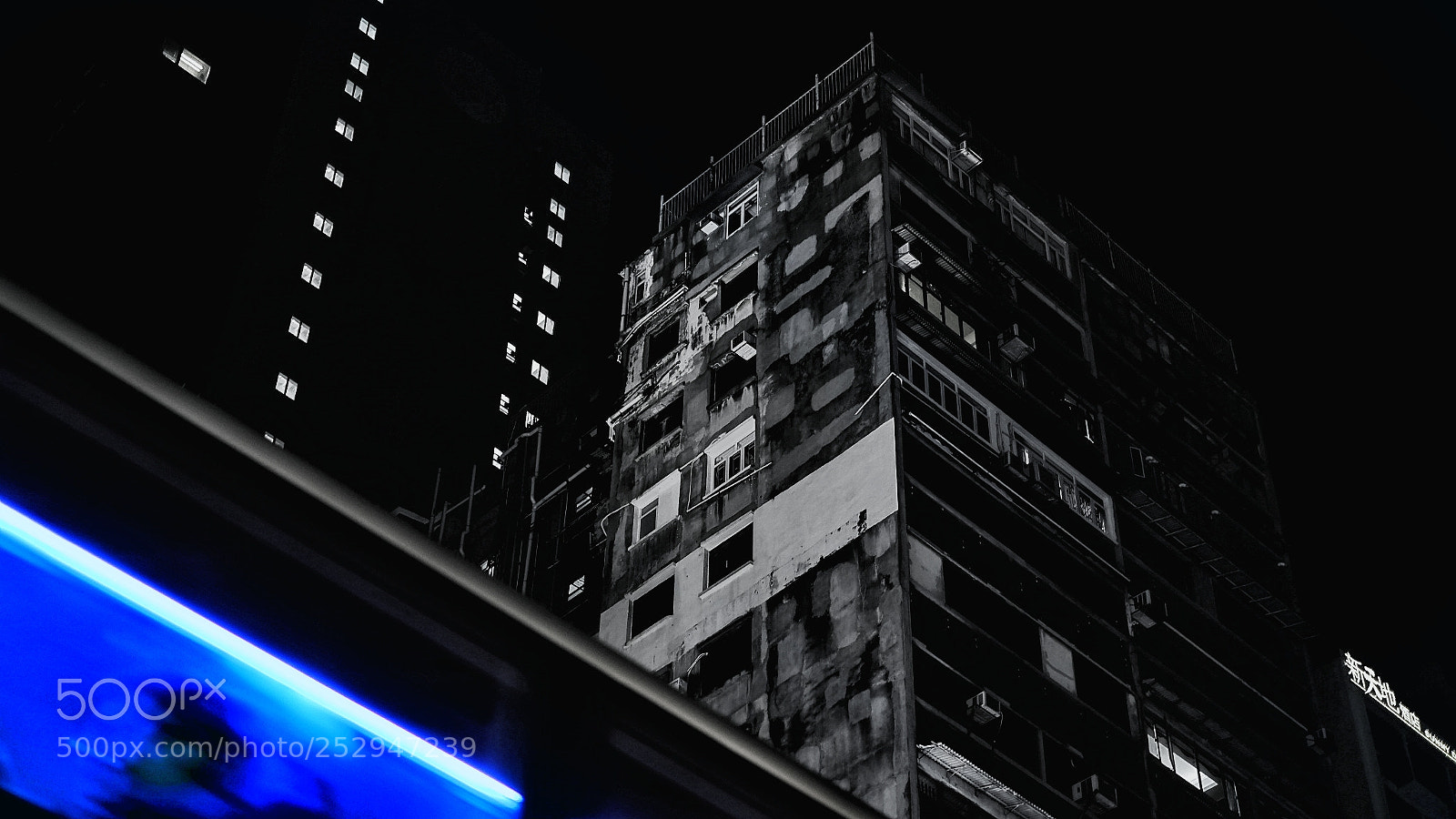 Fujifilm X-T20 sample photo. Blue light photography