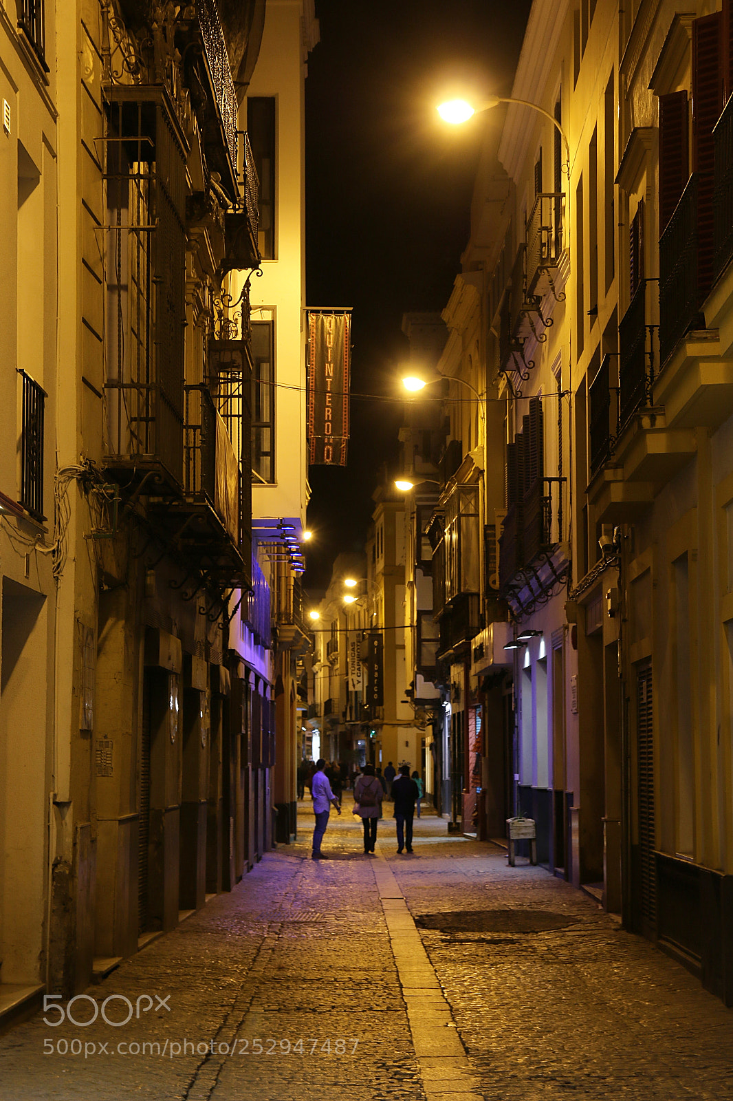 Canon EOS 70D sample photo. Alleyway photography