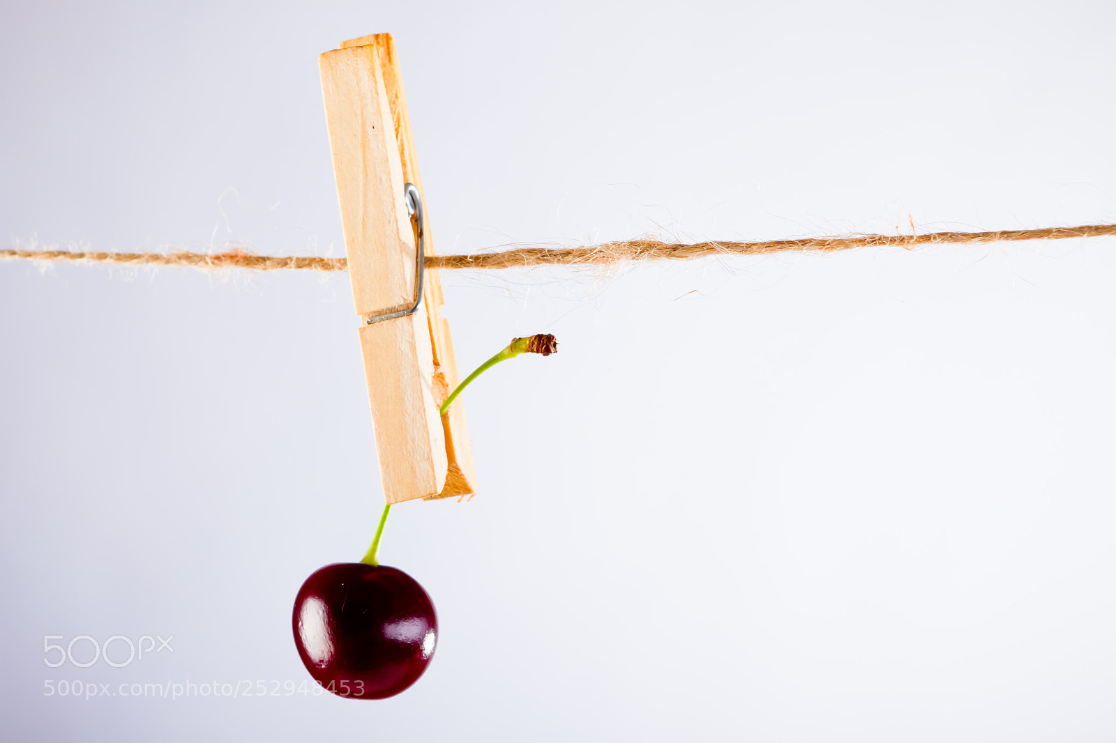 Canon EOS 7D sample photo. Cherry and rope on photography