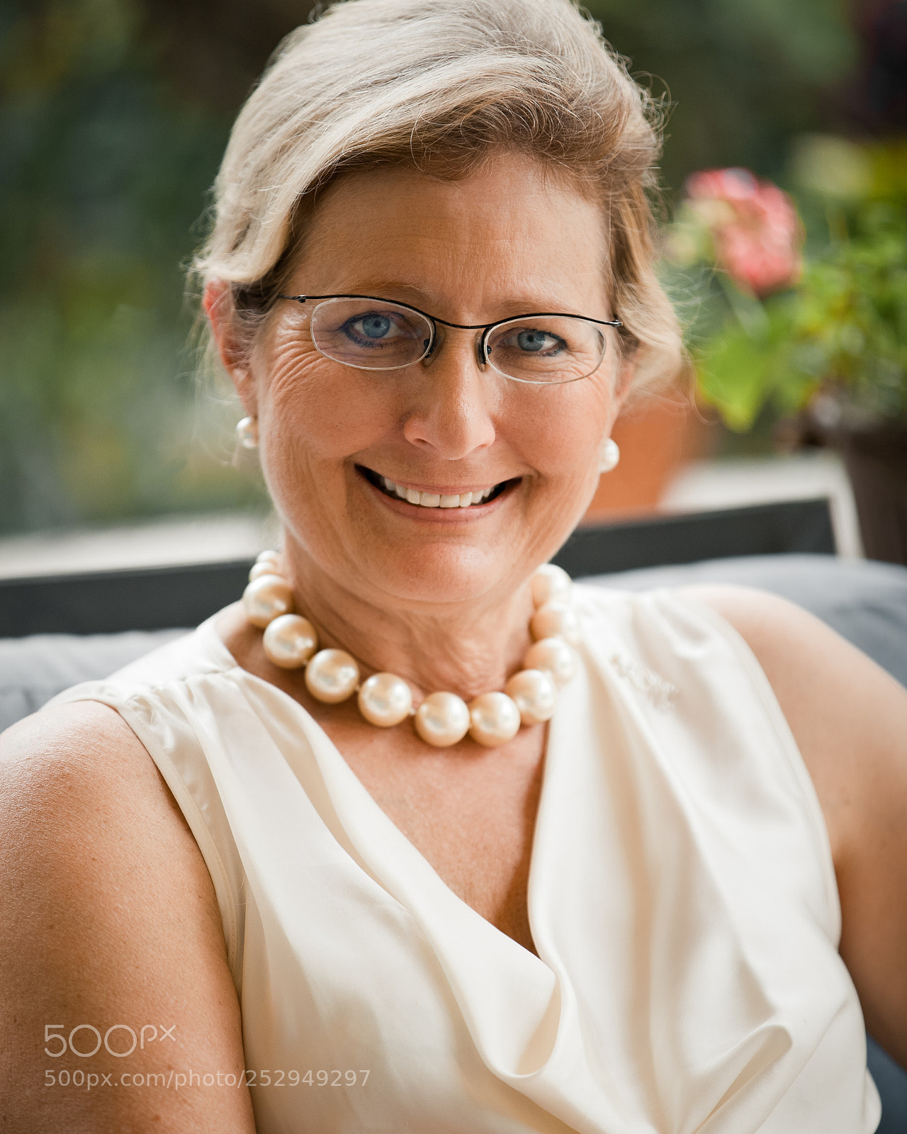 Canon EOS 5D Mark II sample photo. Business portrait photography