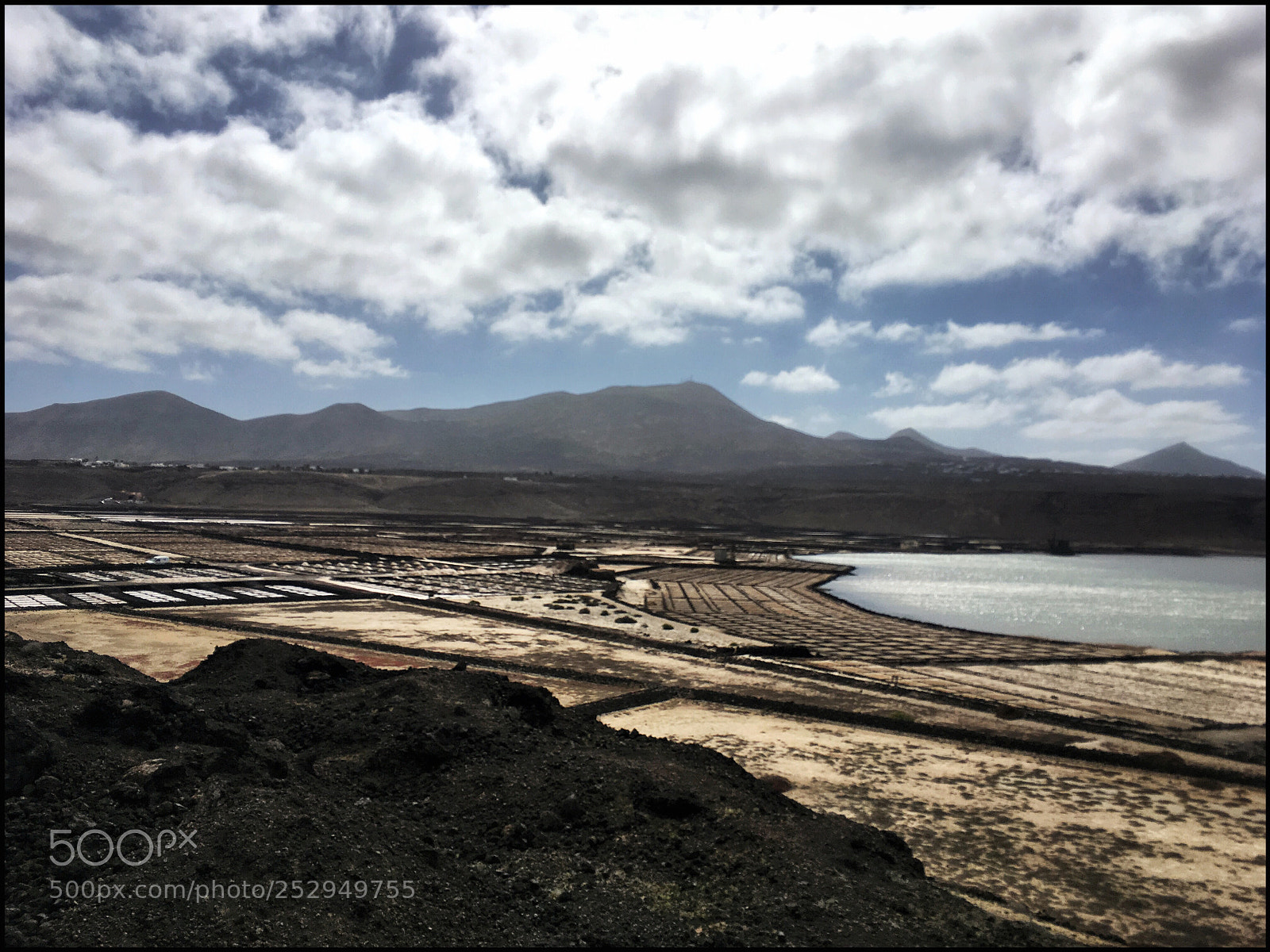 Apple iPhone SE sample photo. Salinas de janubio photography