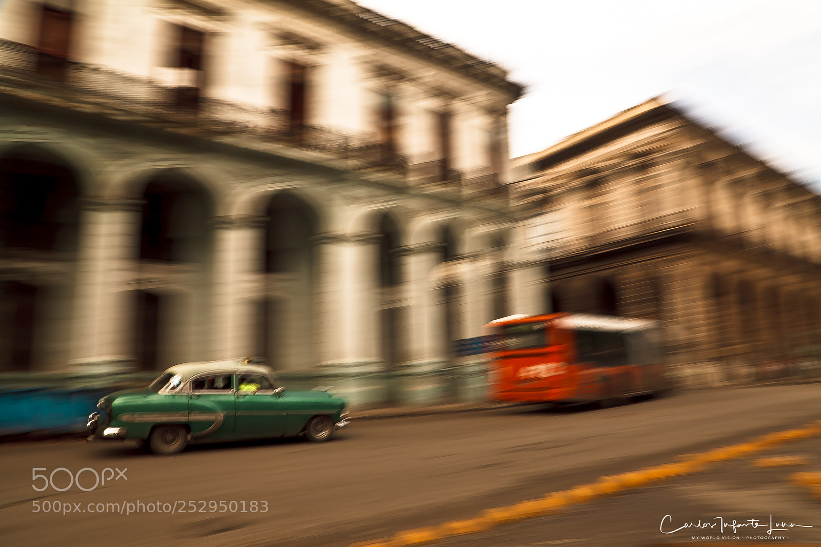 Canon EOS 5D Mark II sample photo. La carrera photography