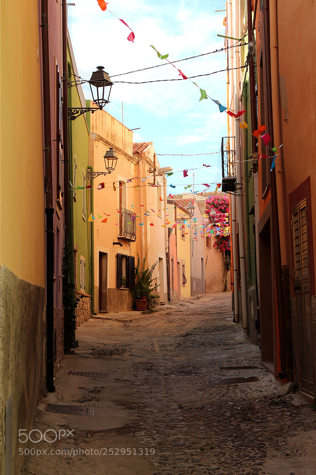 Canon EOS 700D (EOS Rebel T5i / EOS Kiss X7i) sample photo. Alley photography