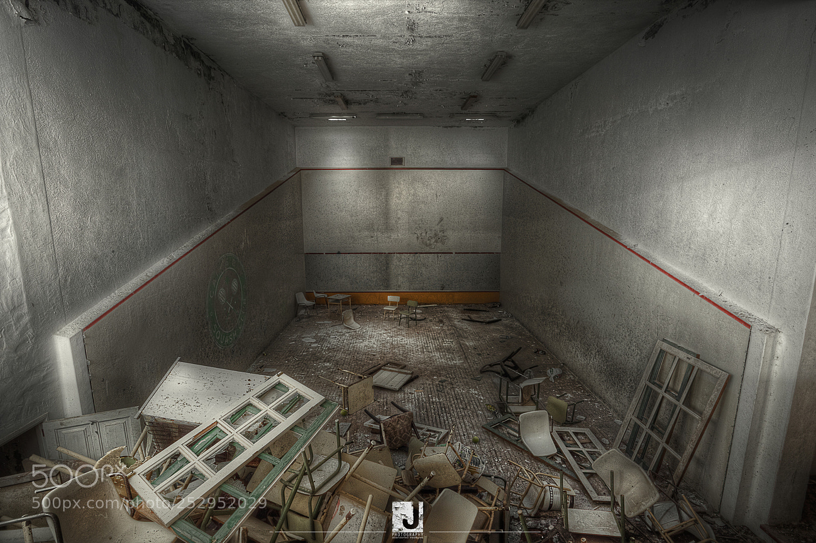 Canon EOS 5D Mark II sample photo. - game over town - photography