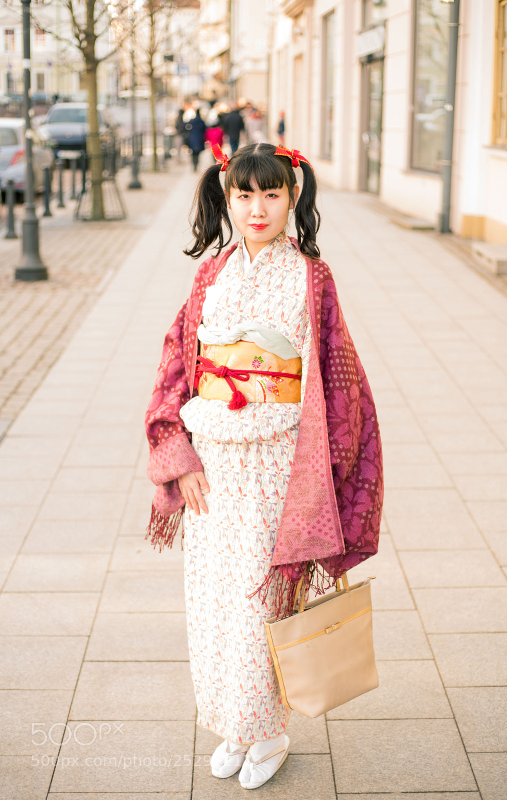 Sony a7R II sample photo. Street portrait photography