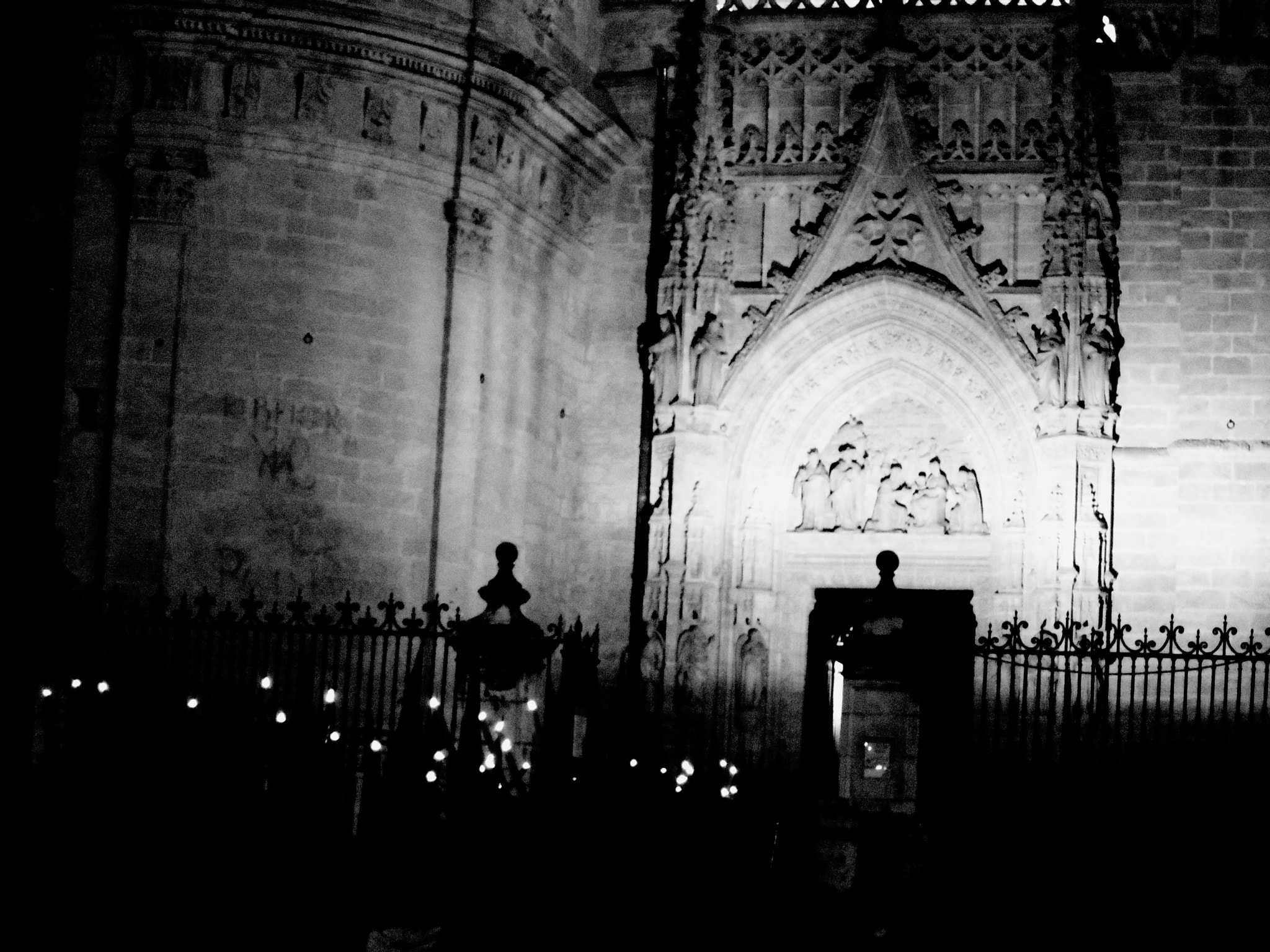 Pentax 06 Telephoto 15-45mm sample photo. Caminantes en la noche... photography