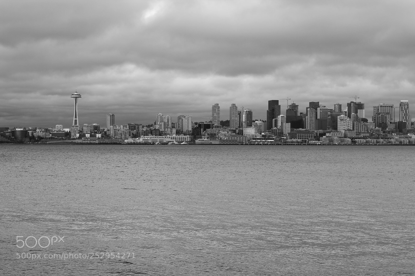 Canon EOS 600D (Rebel EOS T3i / EOS Kiss X5) + Canon EF 50mm F1.8 STM sample photo. Seattle skyline photography