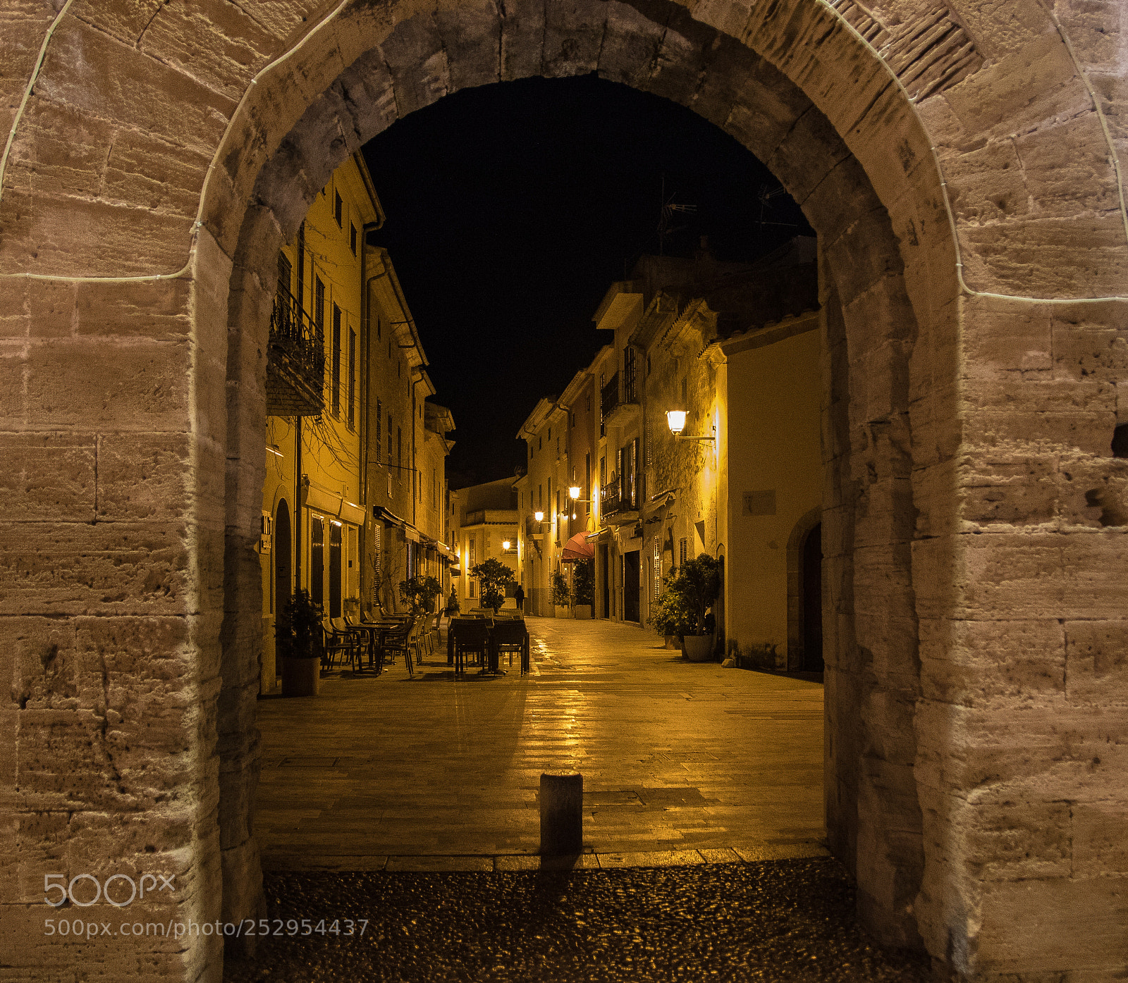 Canon EOS 7D Mark II sample photo. Alcudia at night photography