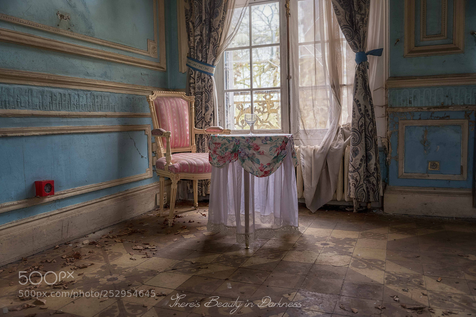 Nikon D610 sample photo. Cinderalla's house photography