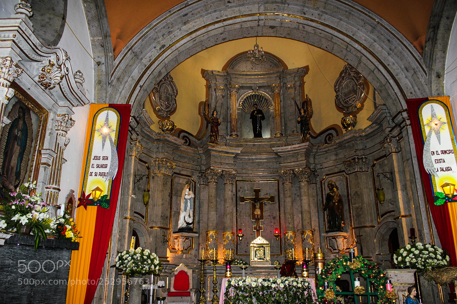 Canon EOS 550D (EOS Rebel T2i / EOS Kiss X4) sample photo. Catedral de chapala altar photography