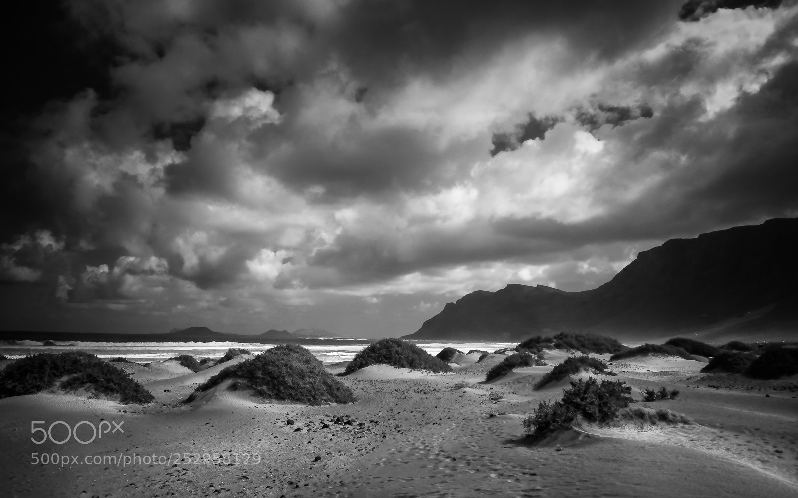 Fujifilm X-H1 sample photo. Clouds over famara beach photography