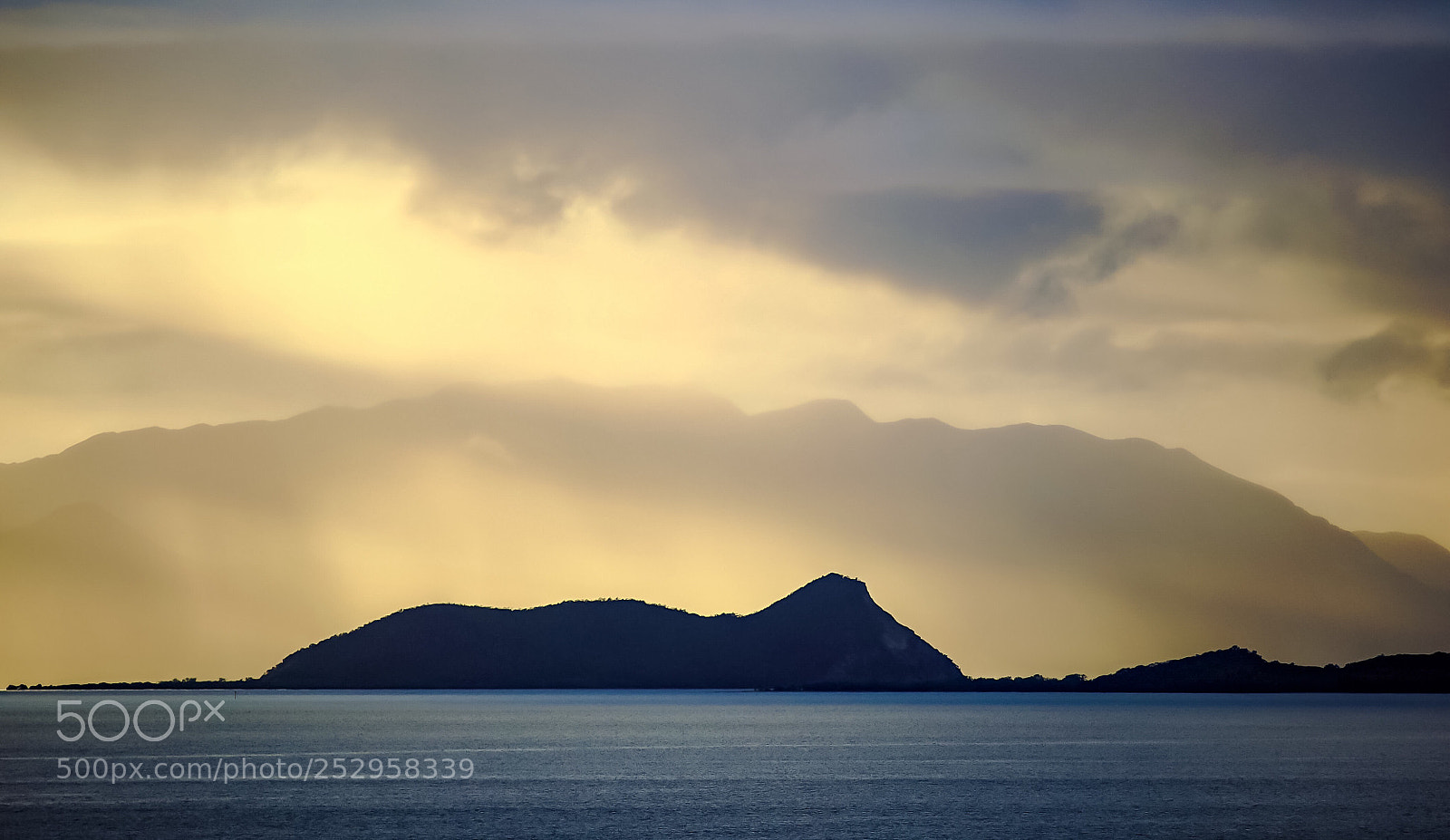 Sony a7S sample photo. Sunrise island. photography