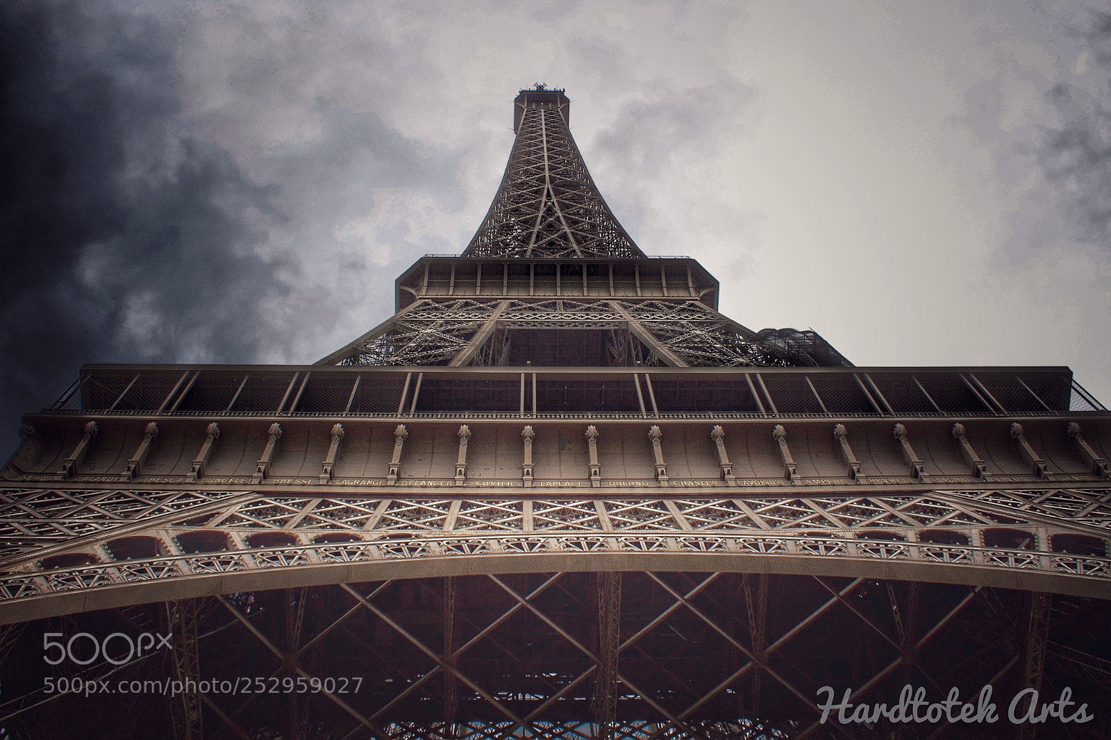 Canon EOS 1200D (EOS Rebel T5 / EOS Kiss X70 / EOS Hi) sample photo. Eiffel tower photography