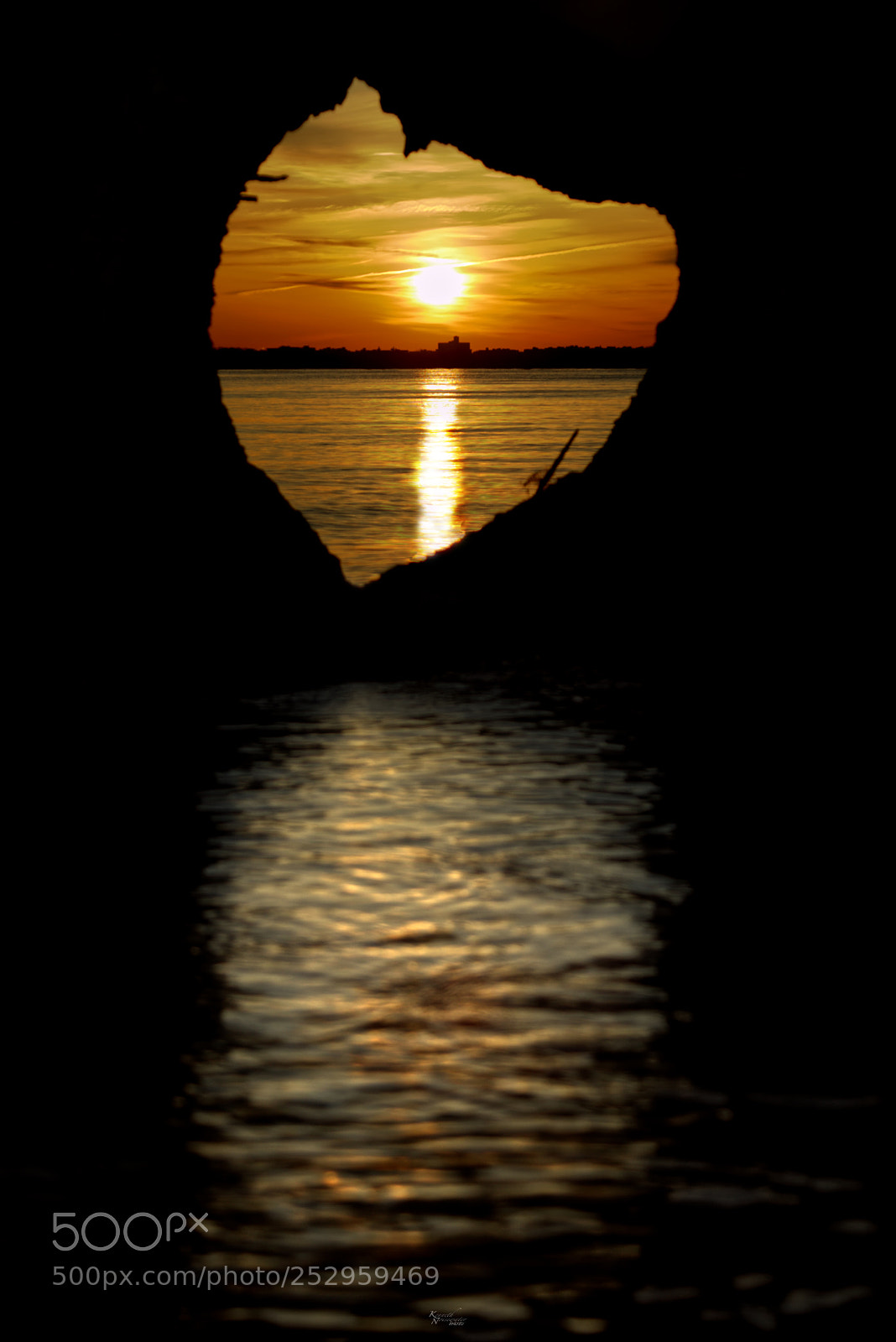 Canon EOS M5 sample photo. Rising sun through a photography