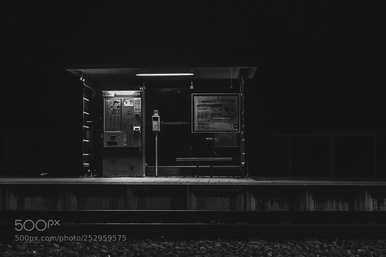 Canon PowerShot G5 X sample photo. Deserted tram stop 99 photography