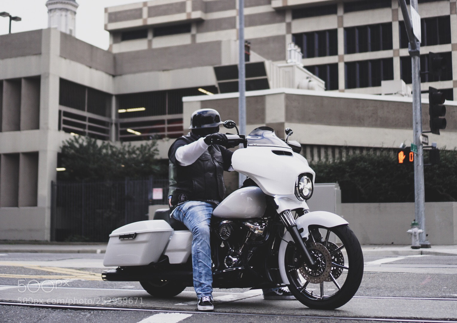 Sony a6000 sample photo. Pull up game  photography