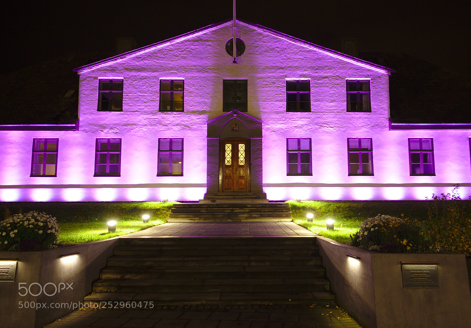 Canon EOS 700D (EOS Rebel T5i / EOS Kiss X7i) sample photo. Reykjavik by night photography