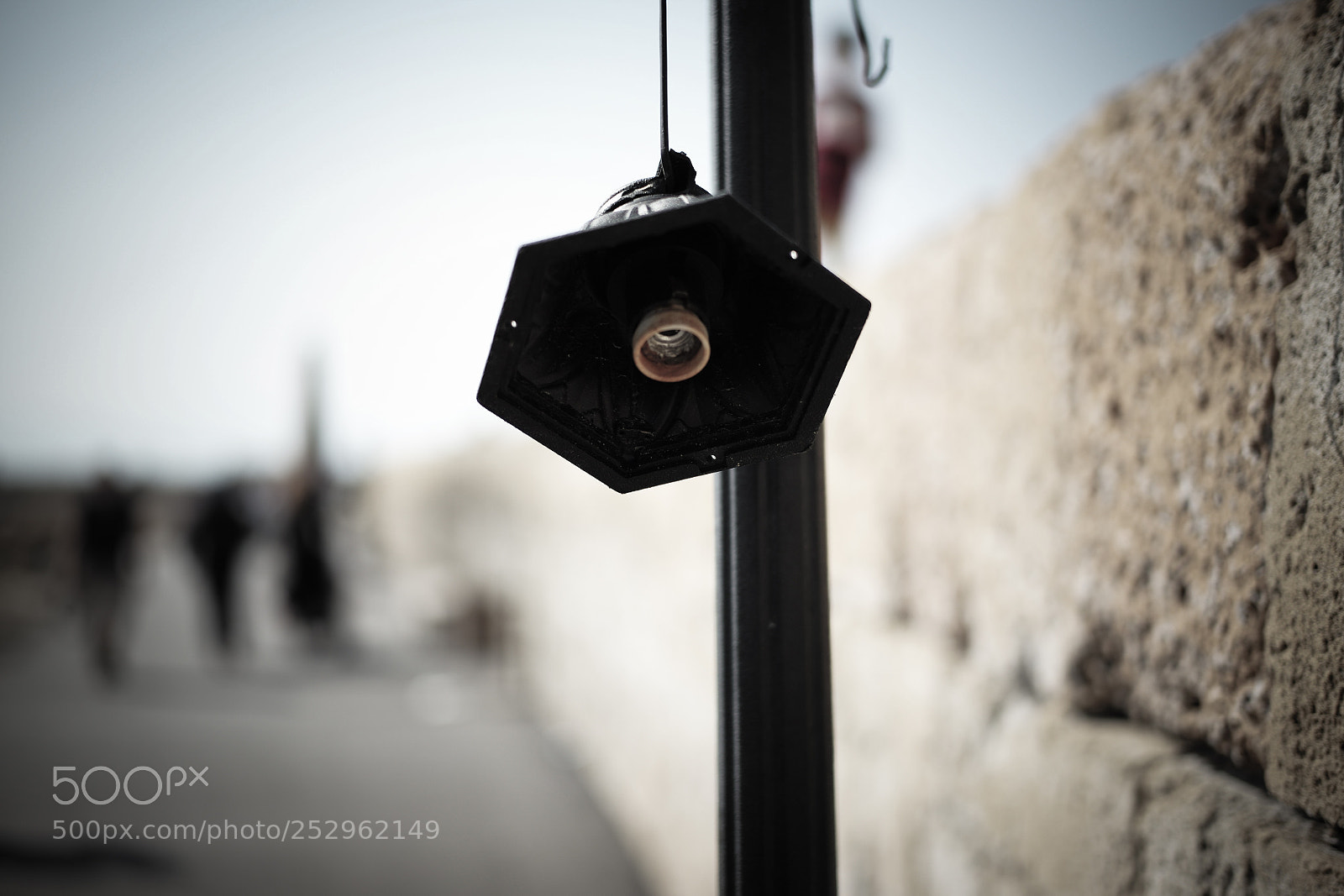 Leica M (Typ 240) sample photo. Broken street light photography