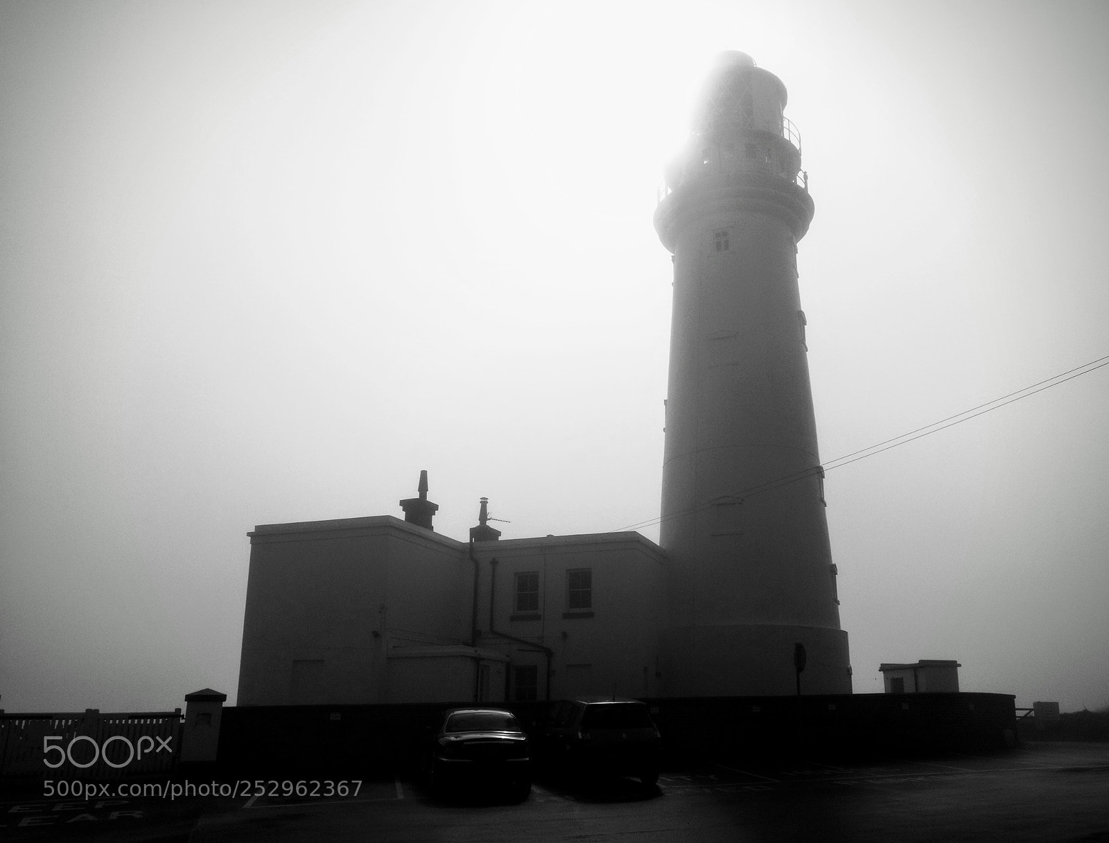 HUAWEI P9 sample photo. Lighthouse fog photography