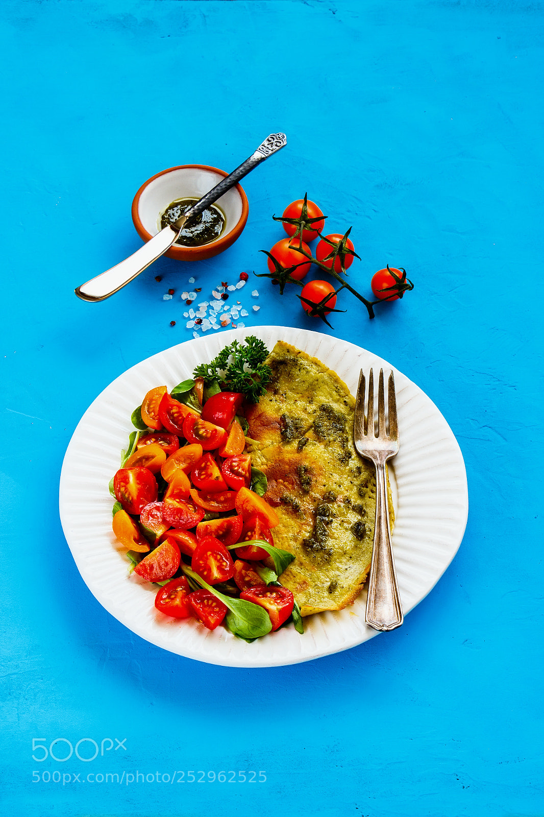 Canon EOS 700D (EOS Rebel T5i / EOS Kiss X7i) sample photo. Pesto sauce omelette photography