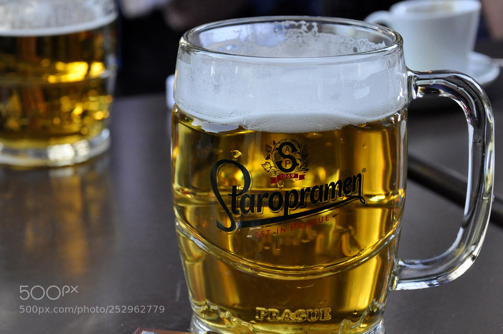 Nikon D90 sample photo. Staropramen photography
