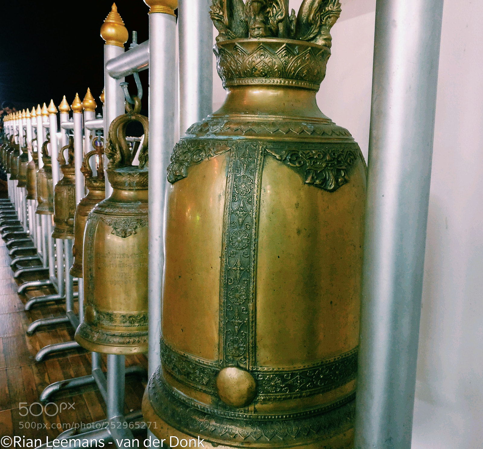 OnePlus A3003 sample photo. Bells / chimes photography