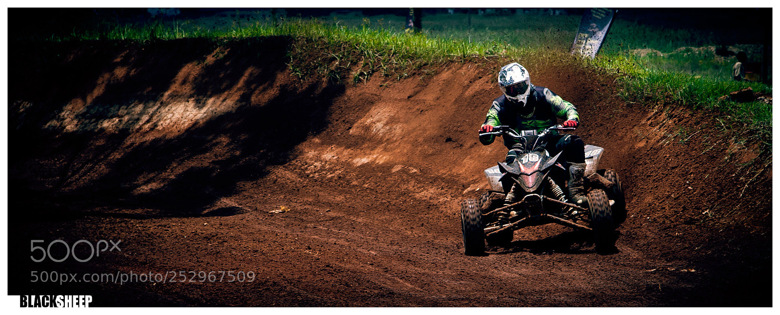 Canon EOS 30D sample photo. Muddy fun photography