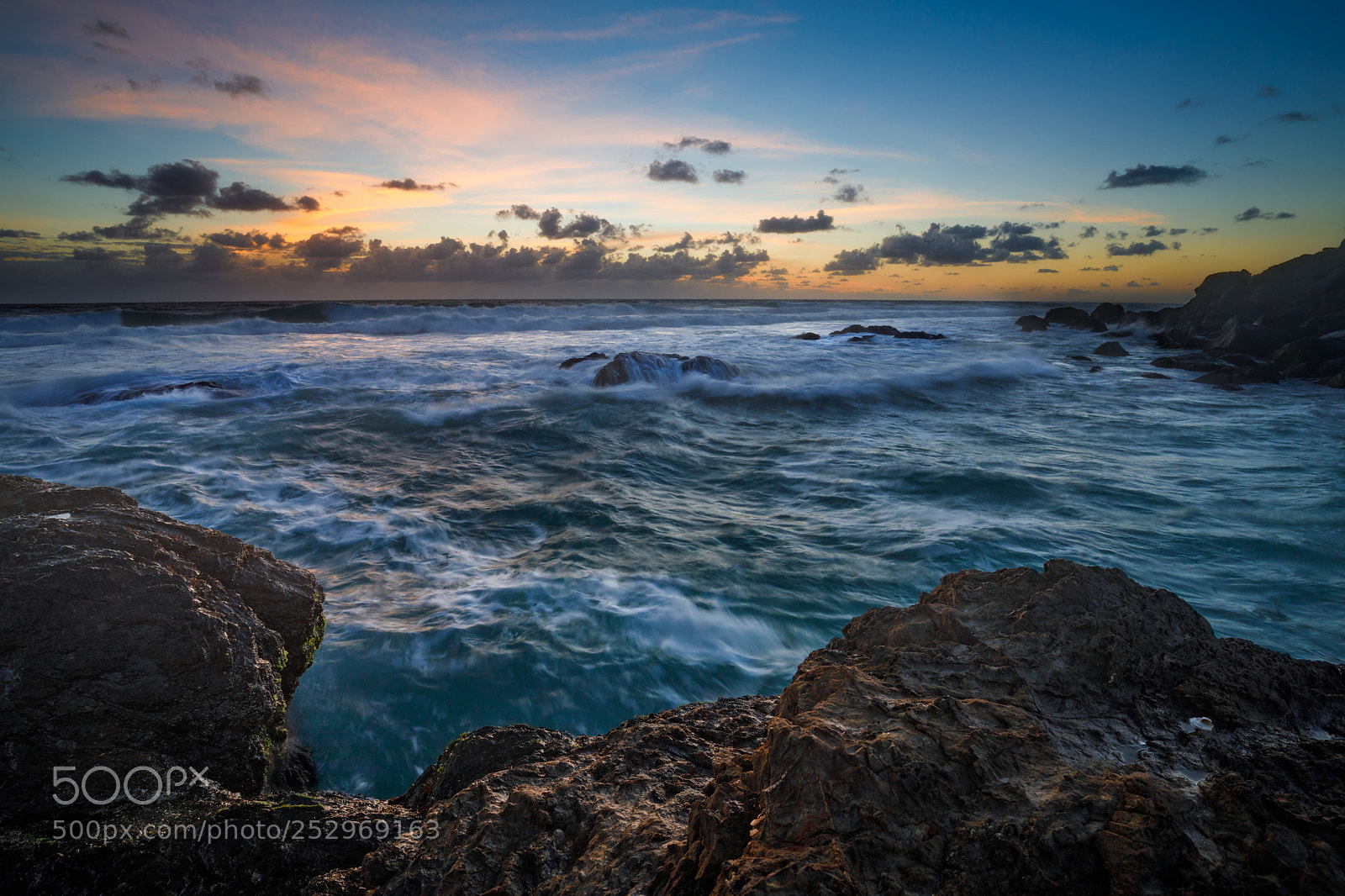 Canon EOS 5D Mark IV sample photo. Sunrise over snapper rocks photography