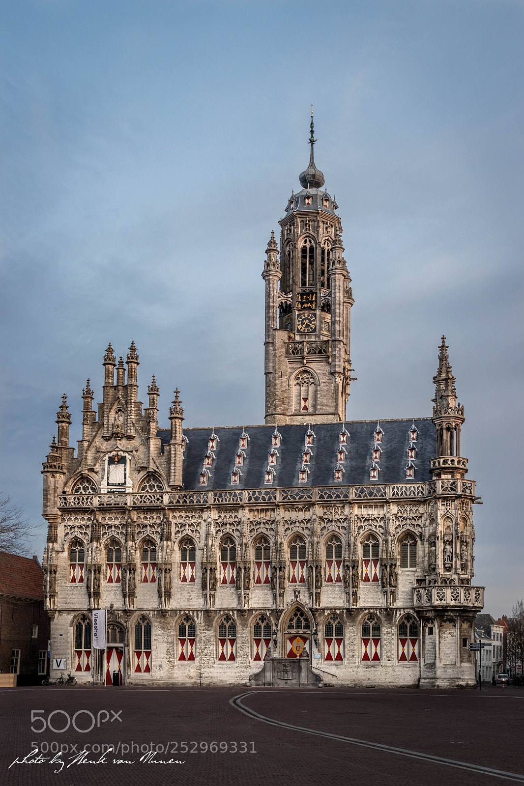 Canon EOS 80D sample photo. The city hall of photography