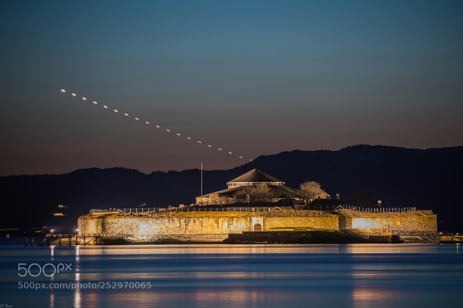 Canon EOS 5D Mark IV sample photo. Venus over munkholmen photography