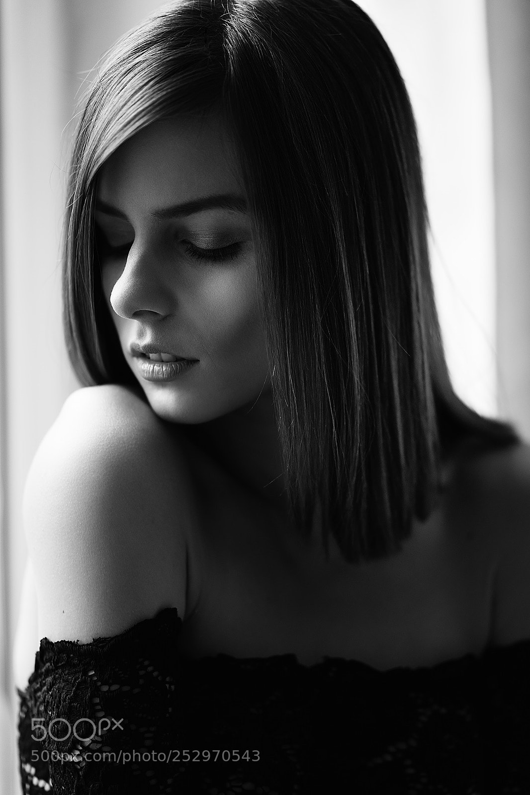 Sony a7 II sample photo. Window xxxiiim photography