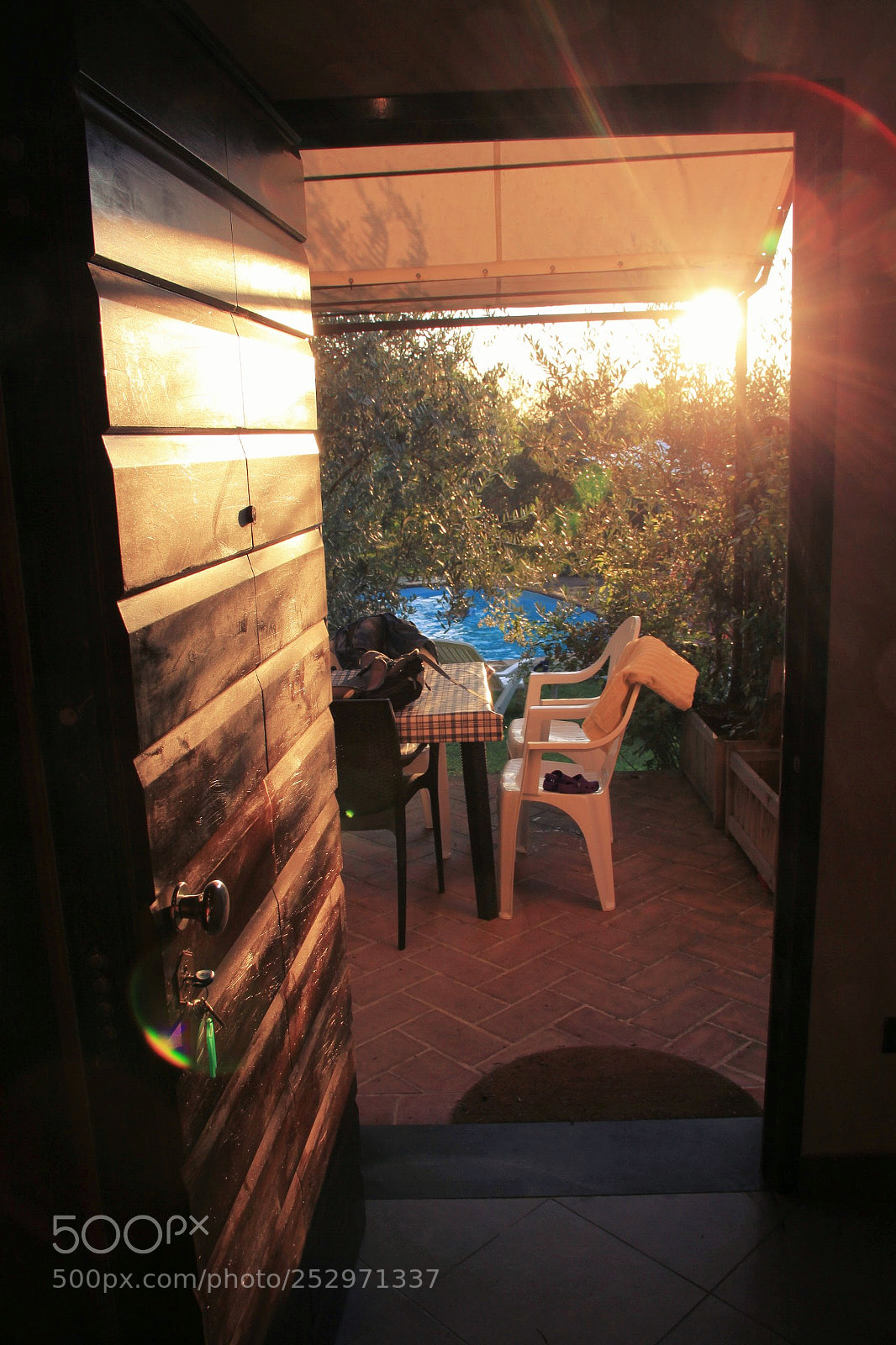 Canon EOS 500D (EOS Rebel T1i / EOS Kiss X3) sample photo. Lass die sonne rein.... photography