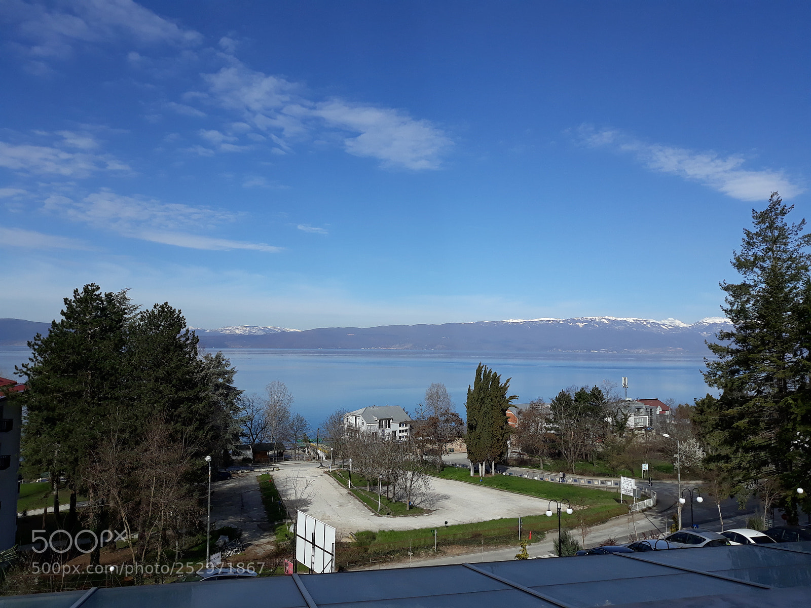 Samsung Galaxy J7 sample photo. 2 countries 1 picture photography