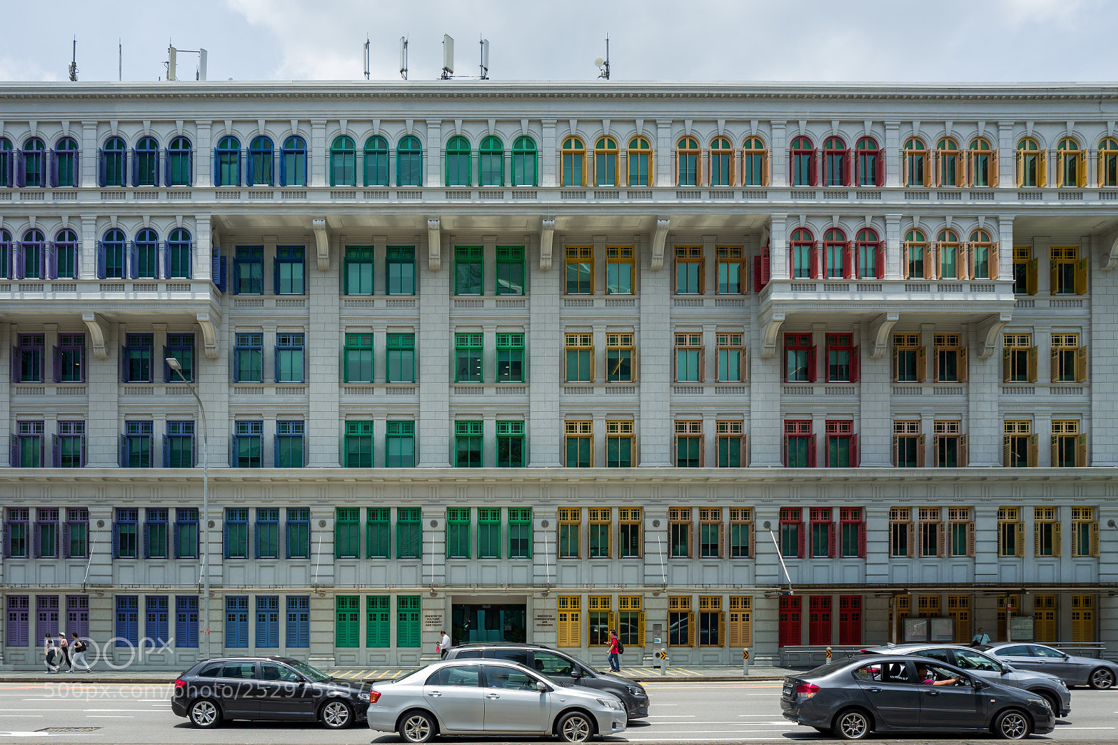 Leica Q (Typ 116) sample photo. A colorful building in photography