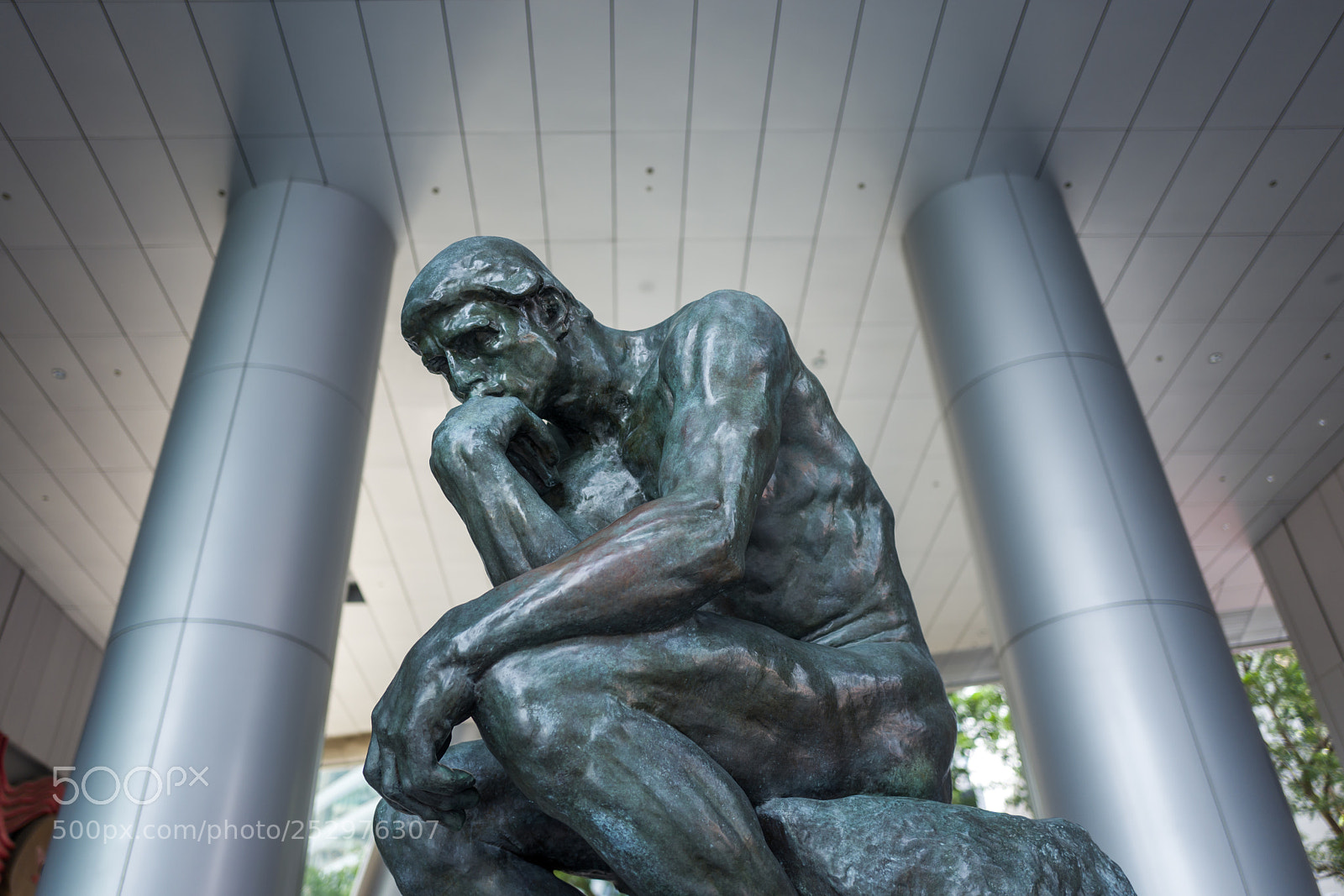 Leica Q (Typ 116) sample photo. The thinker statue in photography