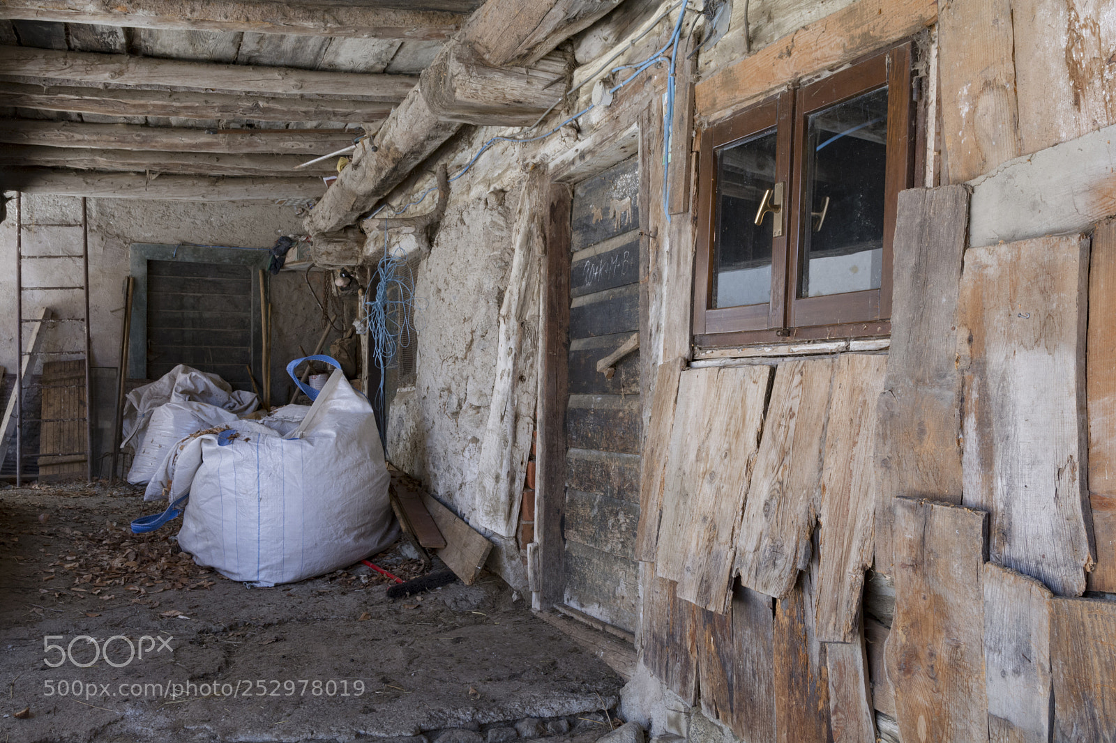 Nikon D7100 sample photo. Old stable photography