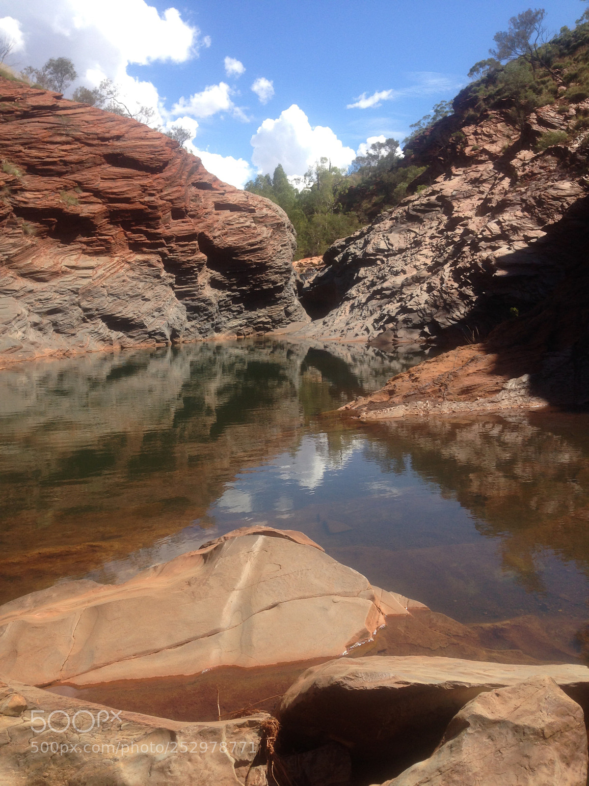 Apple iPhone 5 sample photo. A peaceful spot, miles photography