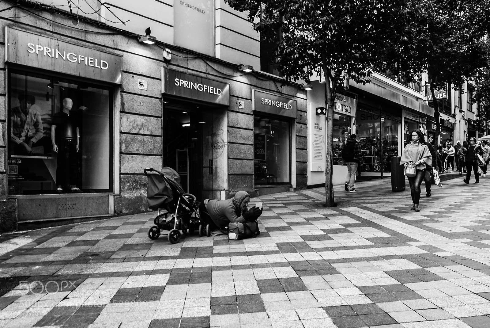 Panasonic Lumix DMC-LX100 sample photo. Madrid street photography photography
