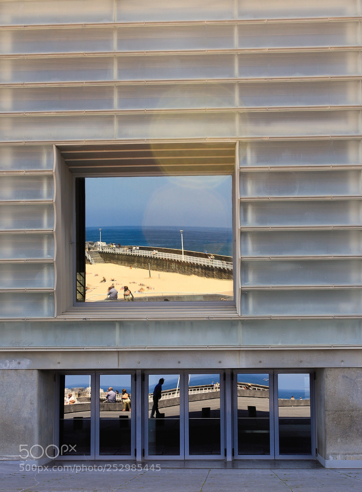 Canon EOS 550D (EOS Rebel T2i / EOS Kiss X4) sample photo. Beach reflections photography