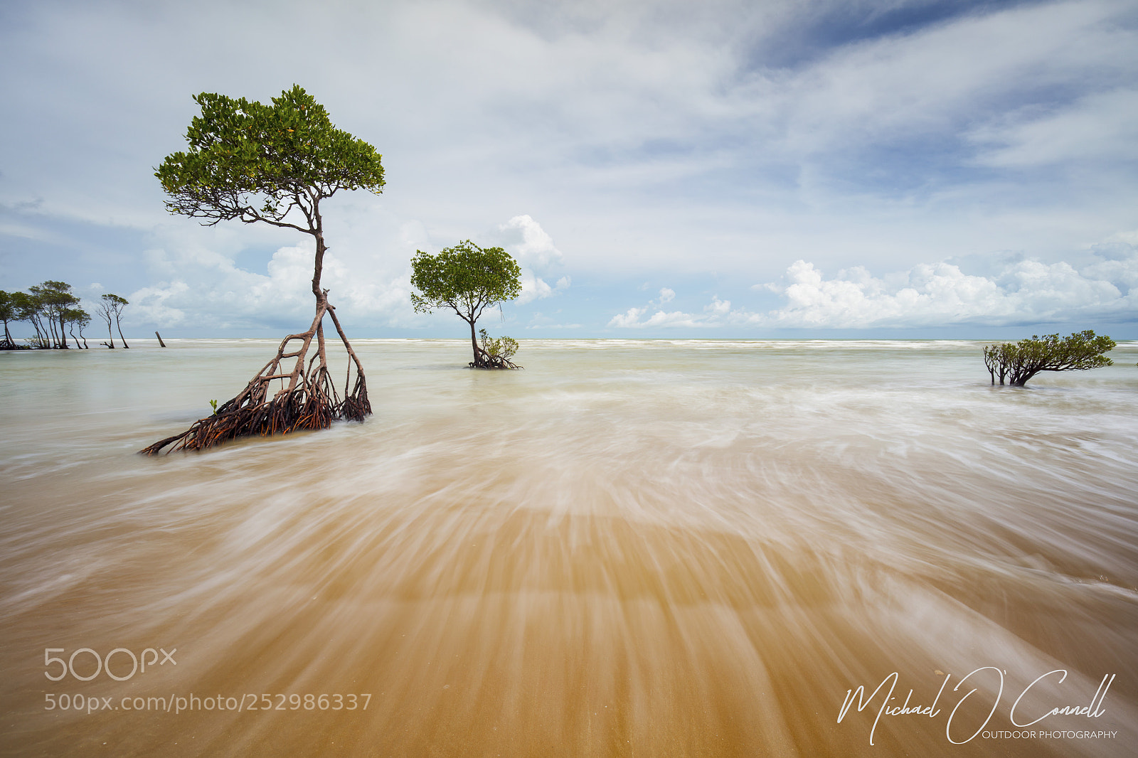 Canon EOS 5DS sample photo. Flowing lines photography