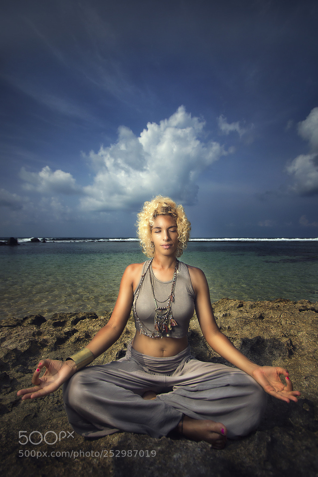 Canon EOS 700D (EOS Rebel T5i / EOS Kiss X7i) sample photo. Yoga photography