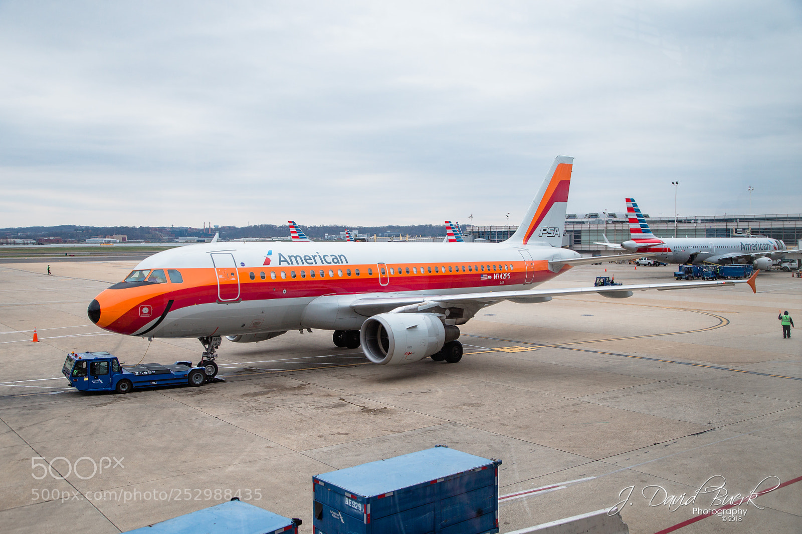 Canon EOS-1D X sample photo. Airport photography photography