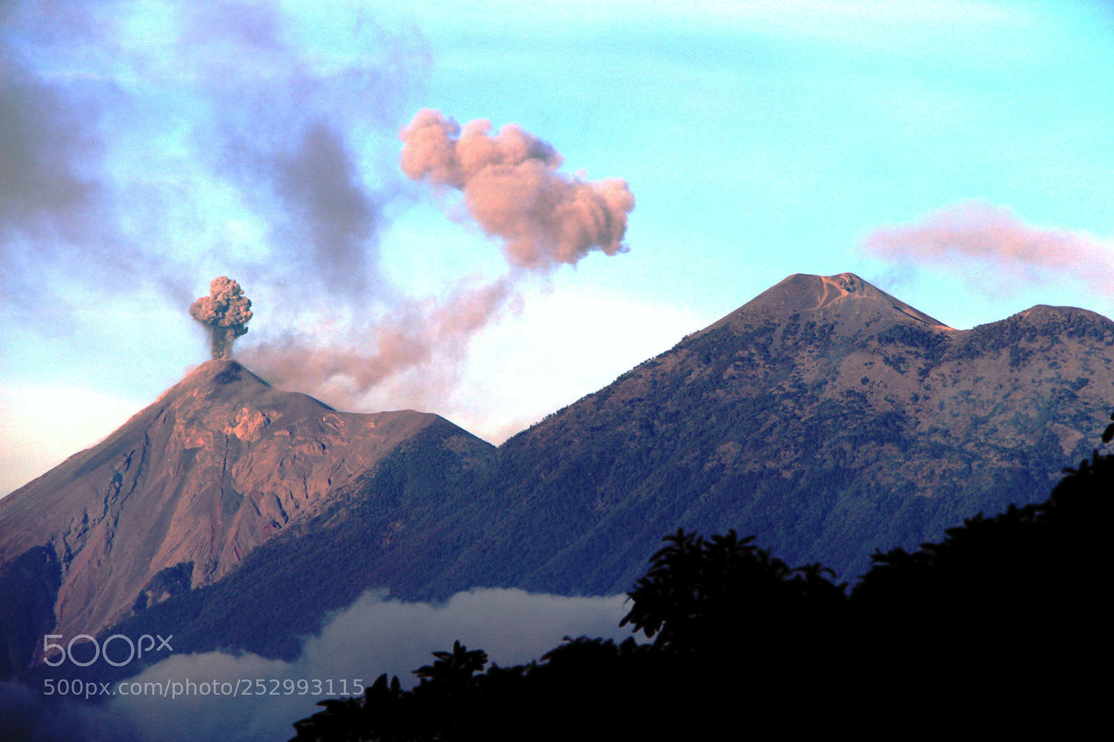 Canon EOS 650D (EOS Rebel T4i / EOS Kiss X6i) sample photo. Hobbitenango - volcan de photography